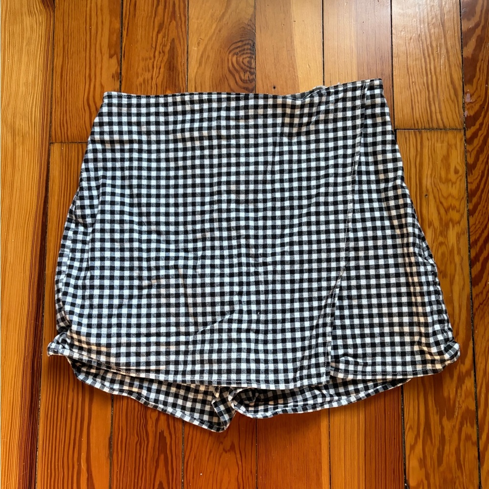 Black & White Gingham Women’s High-Waist Skort